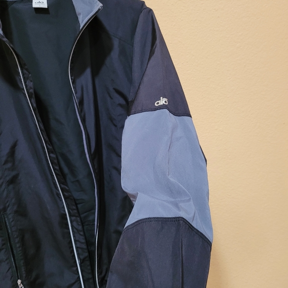 Alo yoga  jacket - Picture 10 of 10